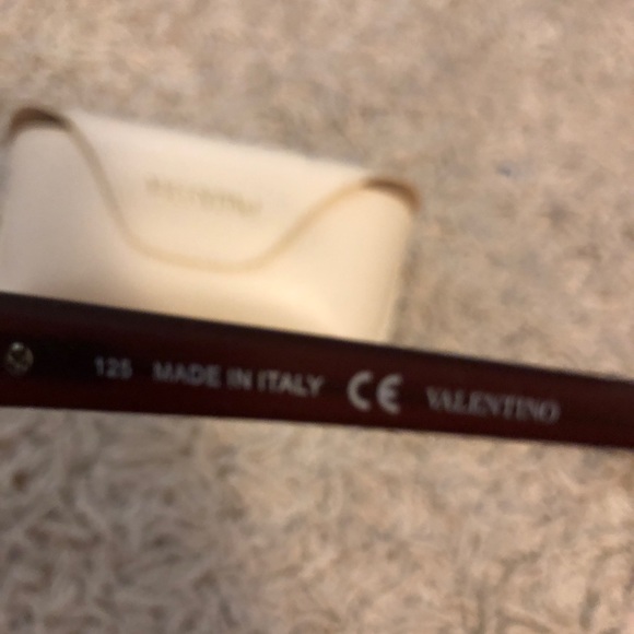Never worn Valentino sunglasses - Picture 5 of 7